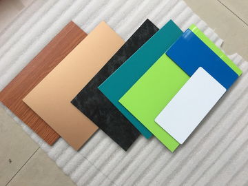 3 Samengestelde Materiaal van het lagen het Gele Aluminium met Corrosie en Vervuilende Weerstand leverancier